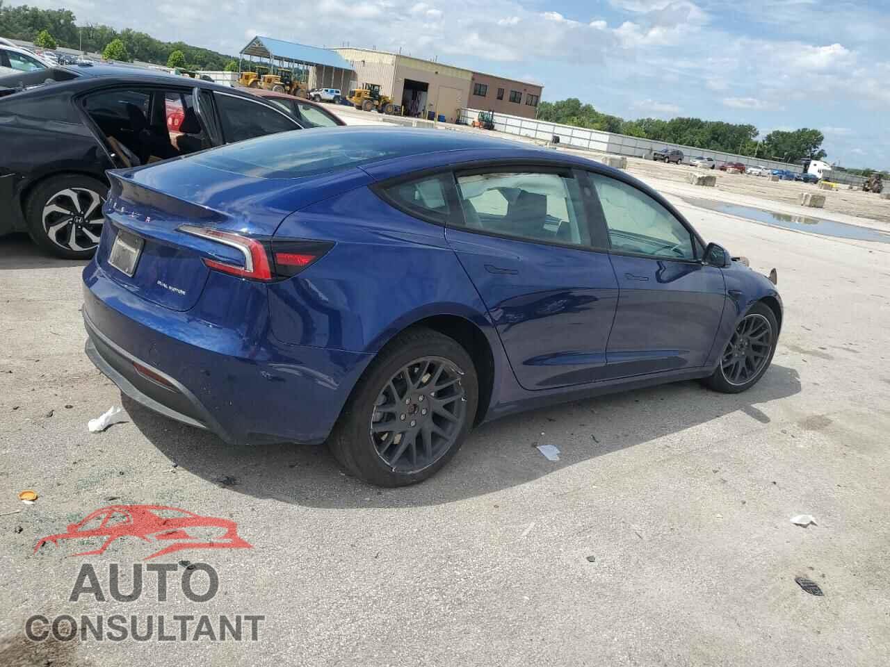 TESLA MODEL 3 2024 - 5YJ3E1EB8RF798017