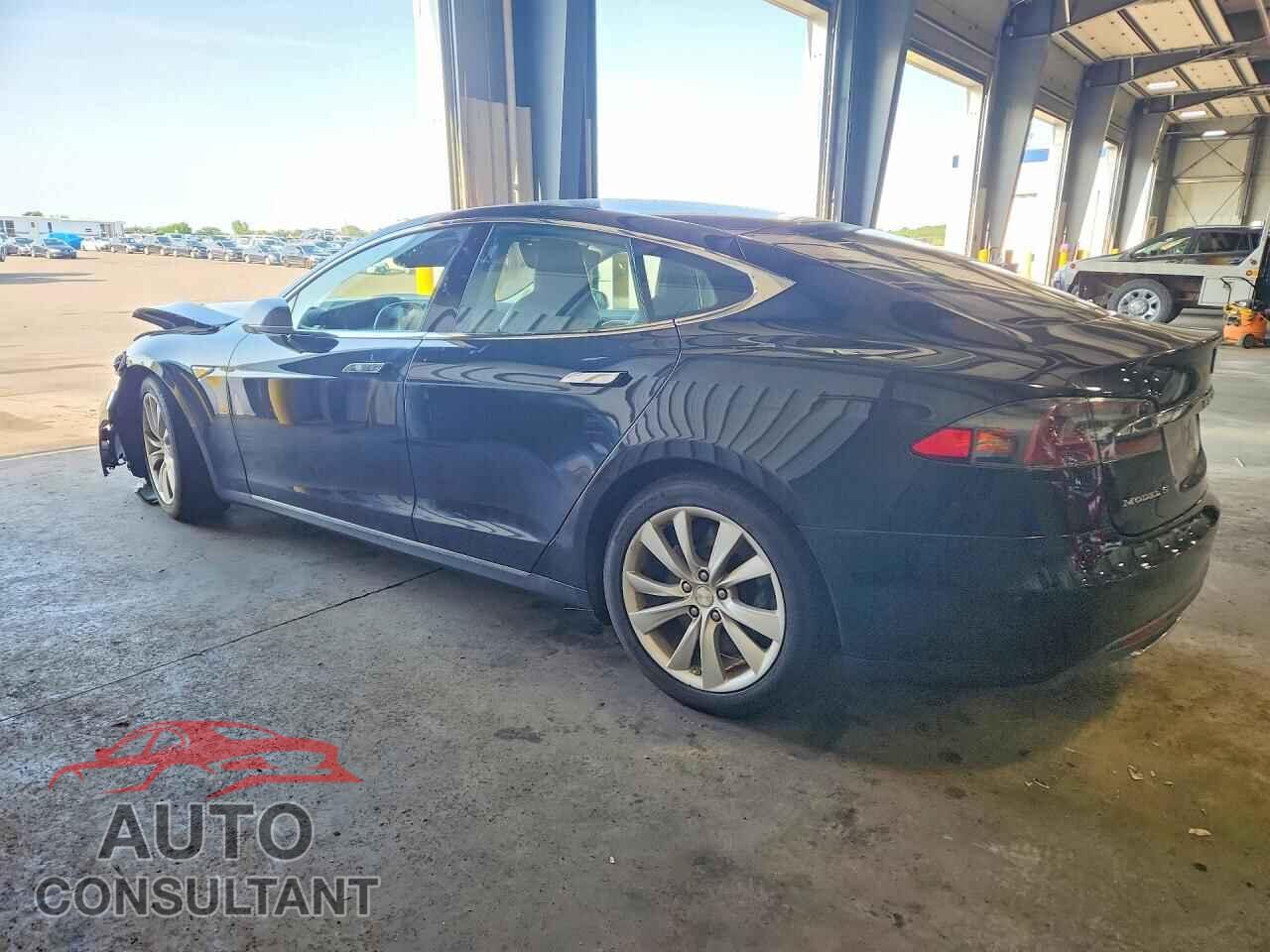 TESLA MODEL S 2015 - 5YJSA1E27FF109104