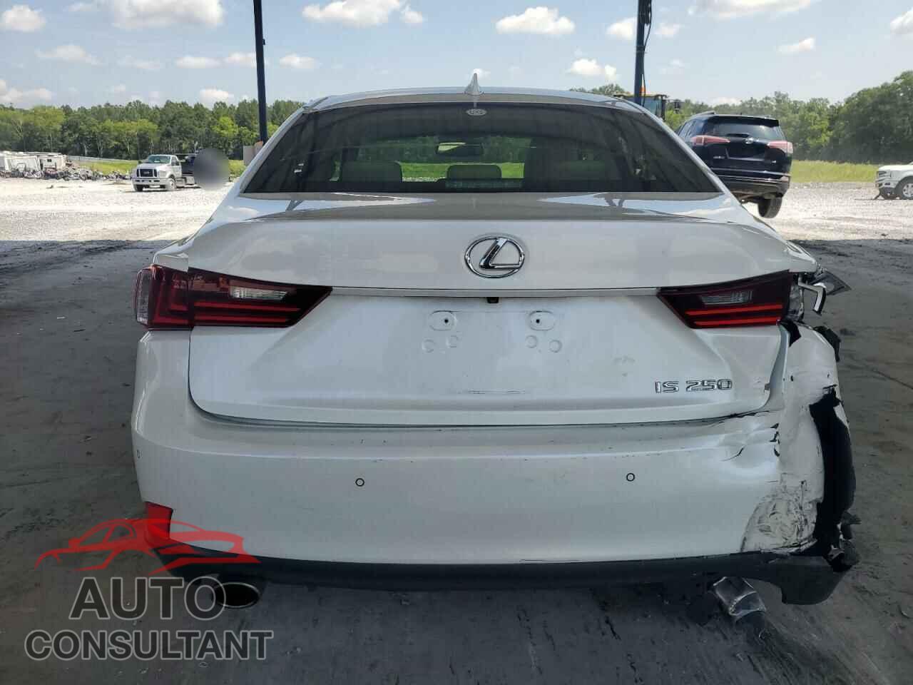 LEXUS IS 2014 - JTHBF1D23E5003010