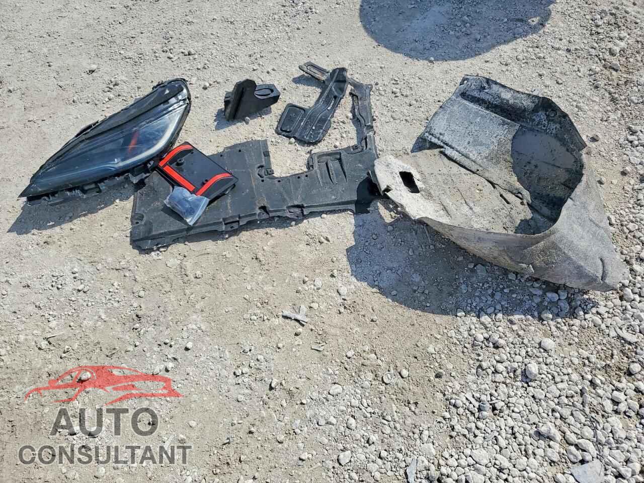 TESLA MODEL 3 2024 - 5YJ3E1EA0RF749000