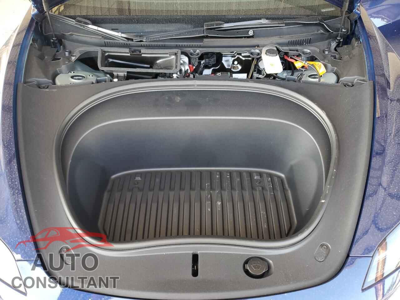 TESLA MODEL 3 2025 - 5YJ3E1EA5SF019928