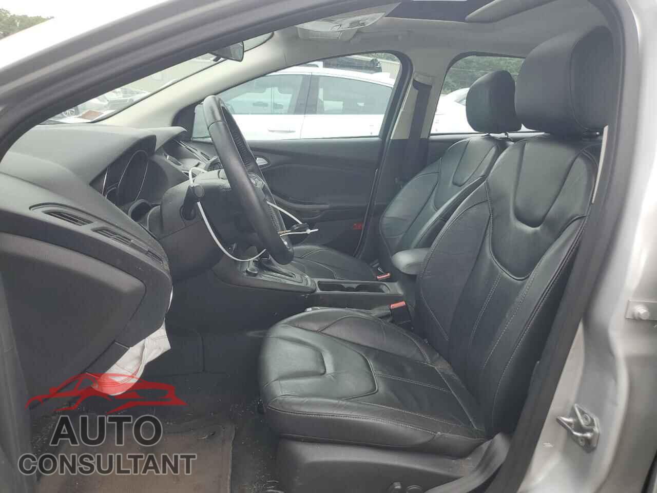 FORD FOCUS 2016 - 1FADP3K23GL333076
