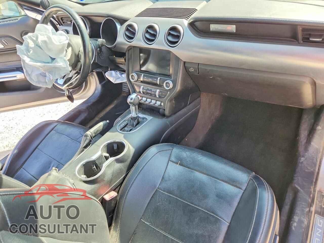 FORD MUSTANG 2018 - 1FATP8UH4J5111779