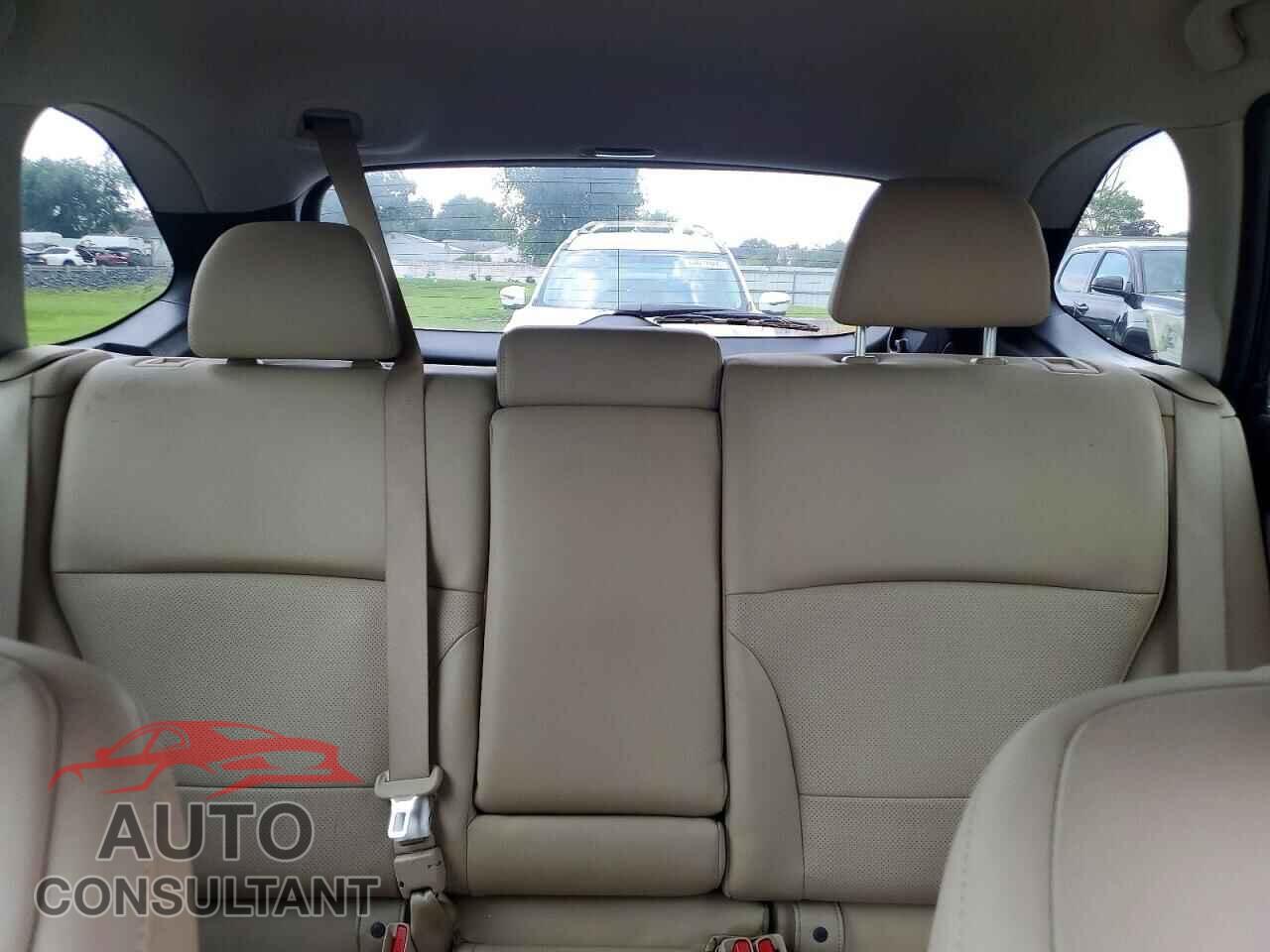 SUBARU OUTBACK 2017 - 4S4BSANC7H3216056