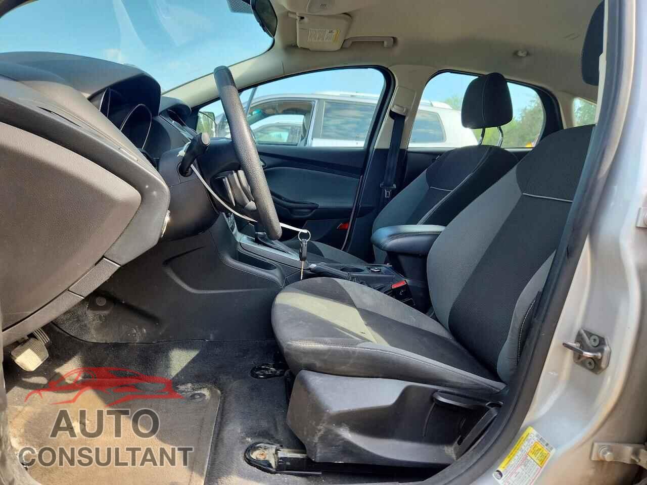 FORD FOCUS 2012 - 1FAHP3K24CL180509