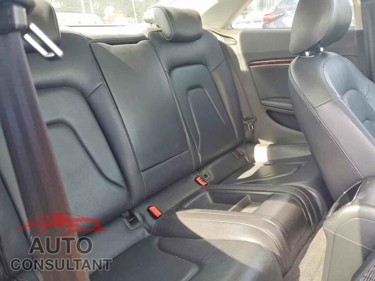 AUDI A5 2011 - WAUCFAFR2BA021238