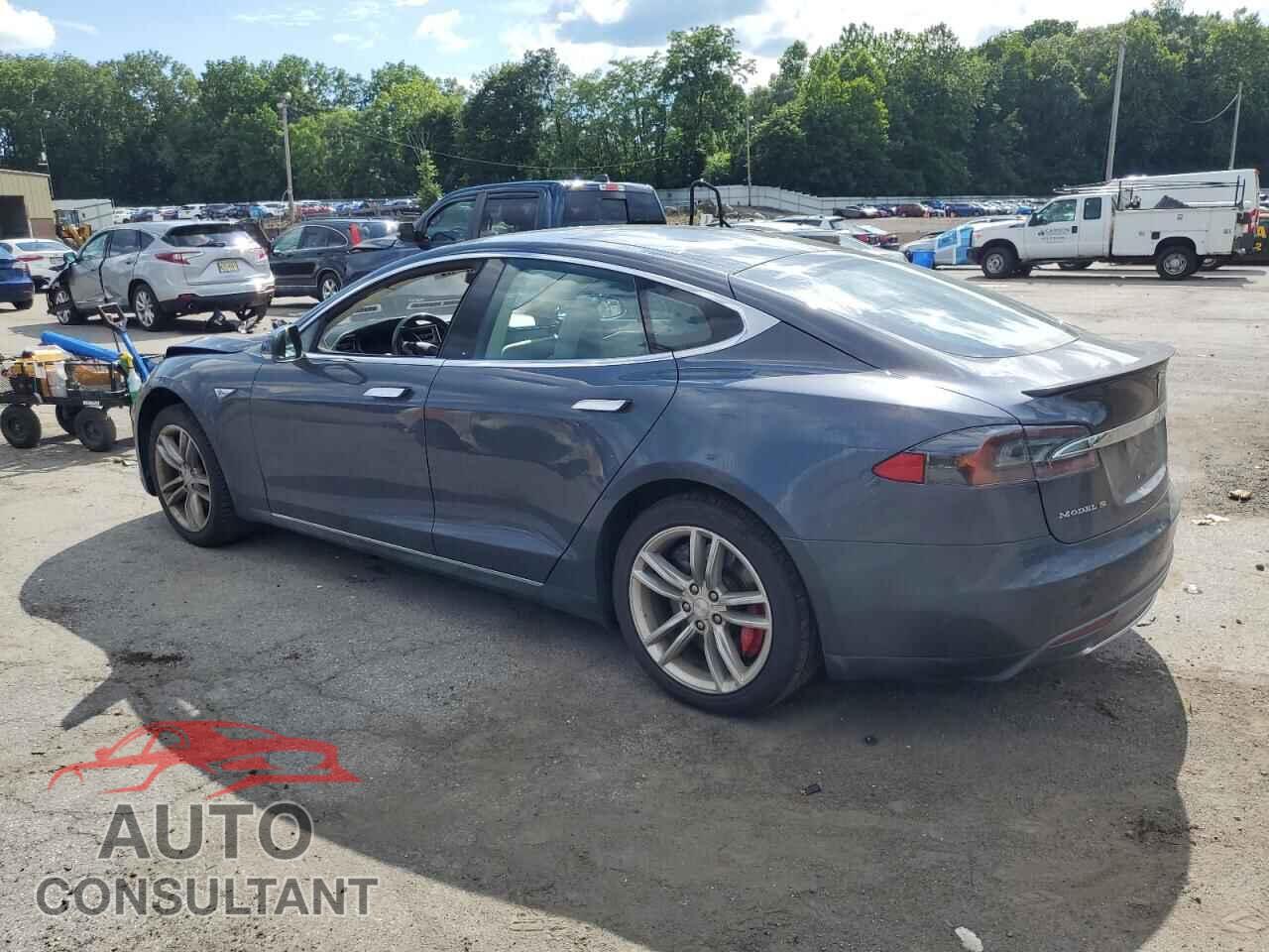 TESLA MODEL S 2014 - 5YJSA1H19EFP51356