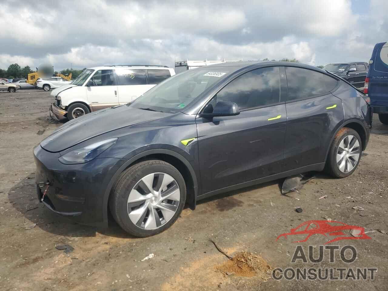 TESLA MODEL Y 2024 - 7SAYGDED8RF088976