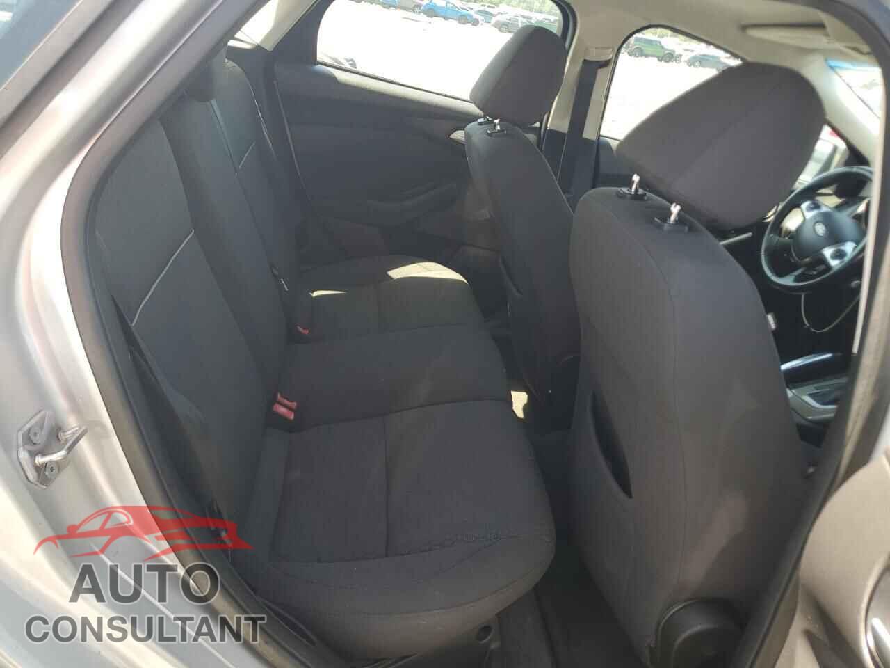 FORD FOCUS 2012 - 1FAHP3M2XCL405092