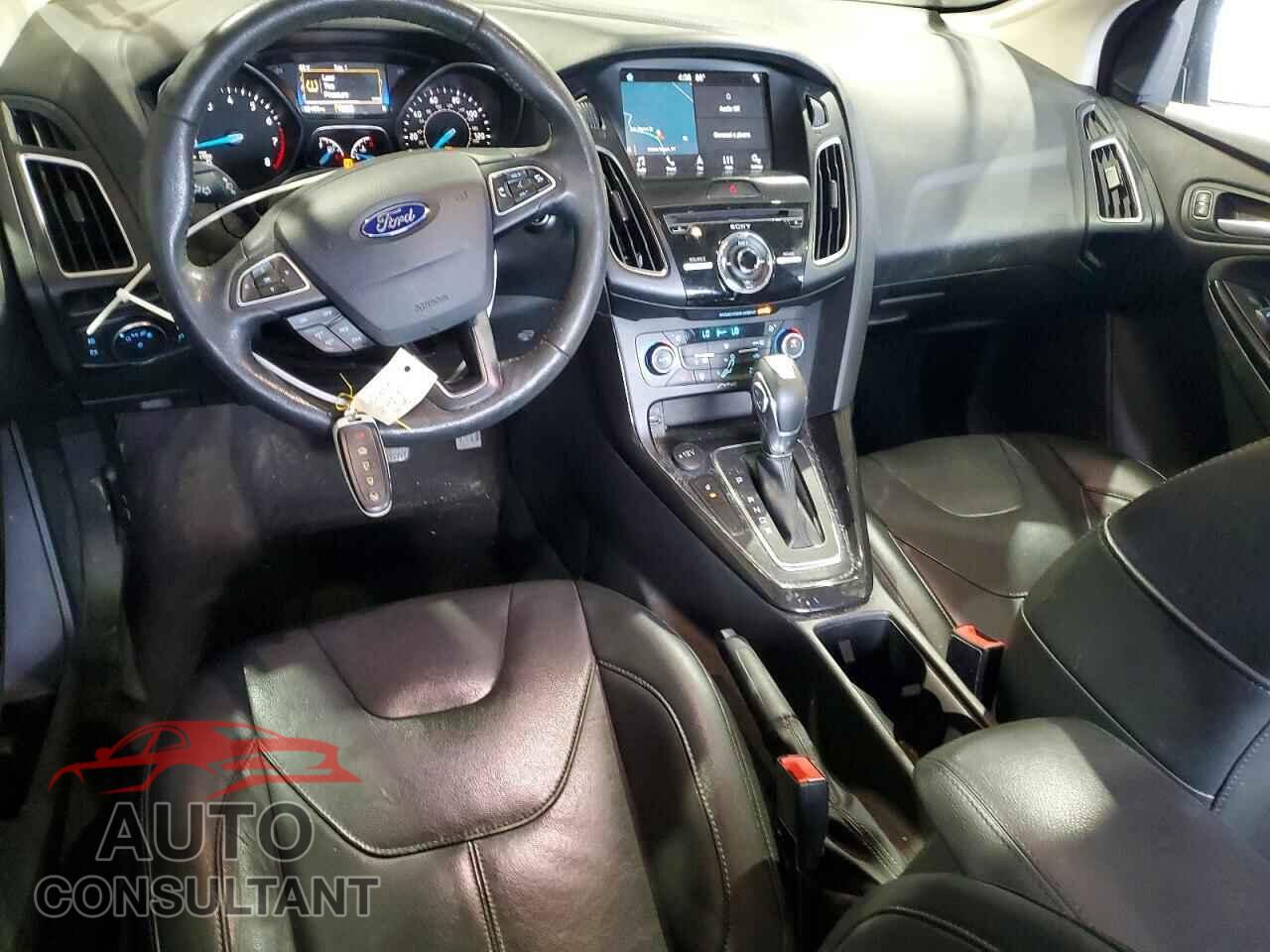 FORD FOCUS 2018 - 1FADP3J20JL273394