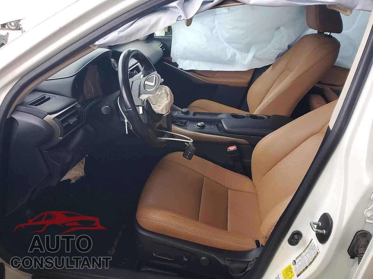 LEXUS IS 2020 - JTHAA1D20L5108532