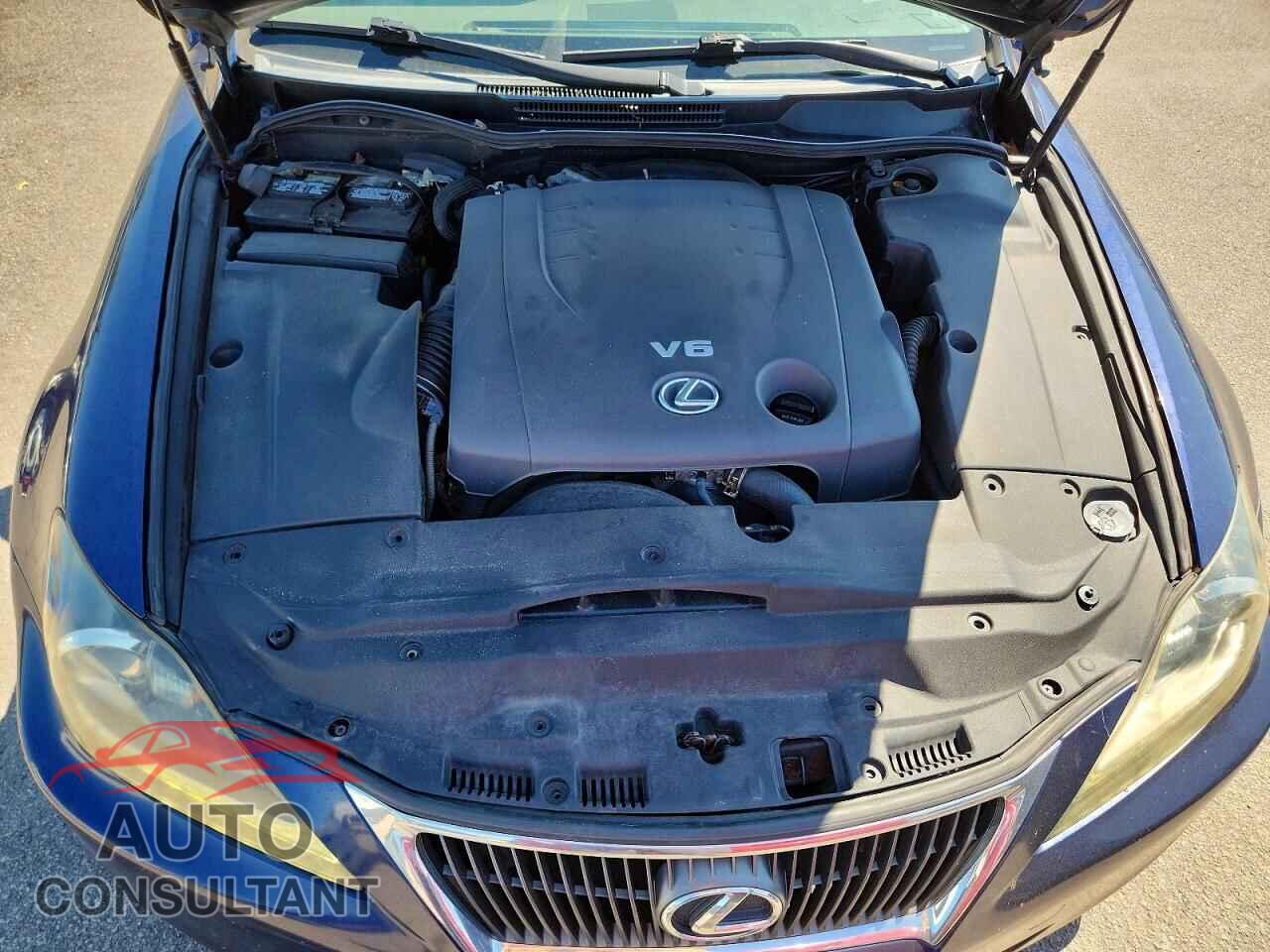 LEXUS IS 2011 - JTHCF5C24B5051530