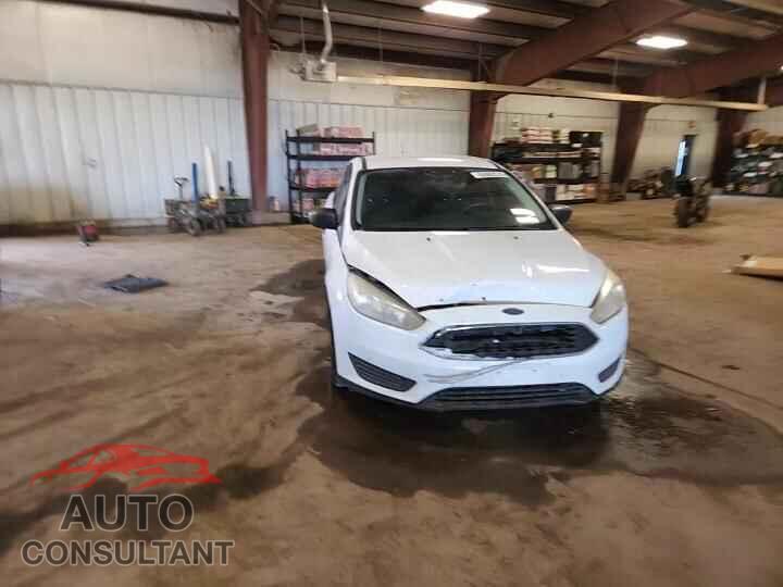 FORD FOCUS 2017 - 1FADP3E20HL299417