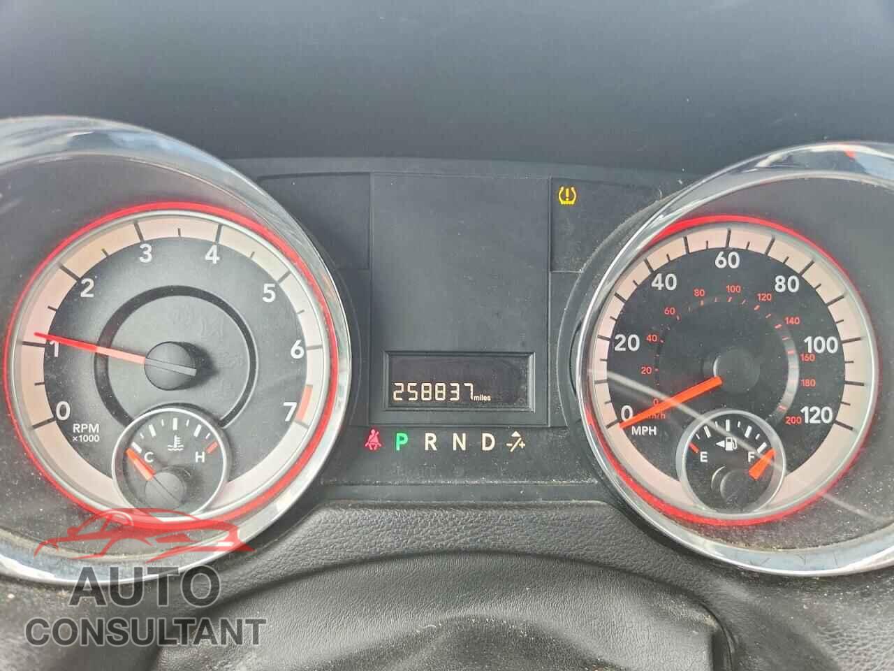 DODGE CARAVAN 2013 - 2C4RDGBG8DR752832
