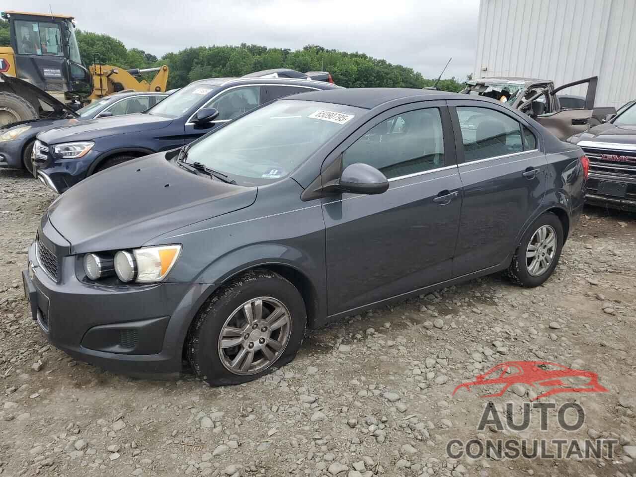 CHEVROLET SONIC 2013 - 1G1JC5SH3D4174079