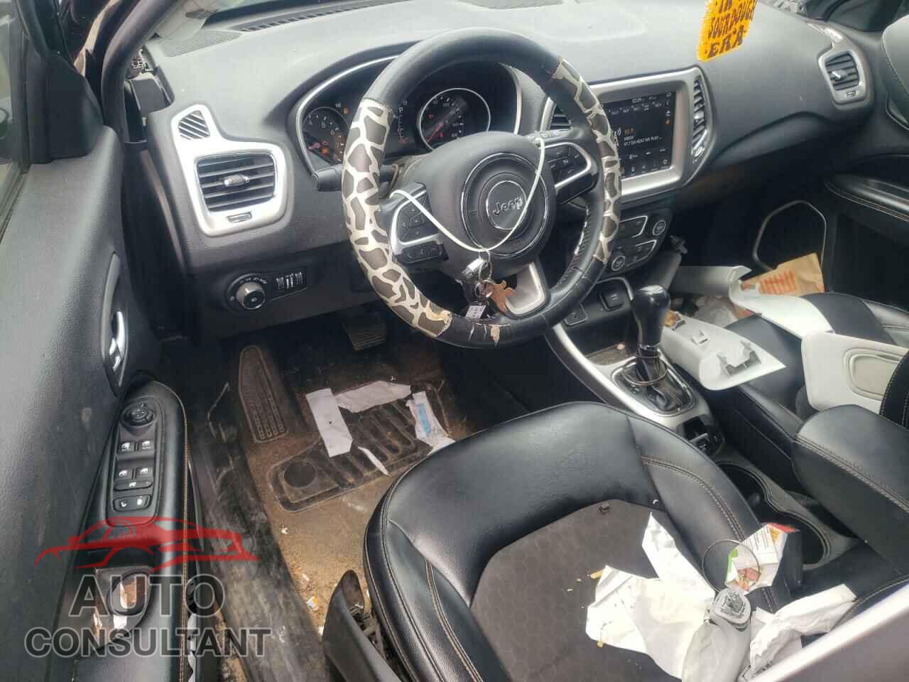 JEEP COMPASS 2018 - 3C4NJCBB5JT102403