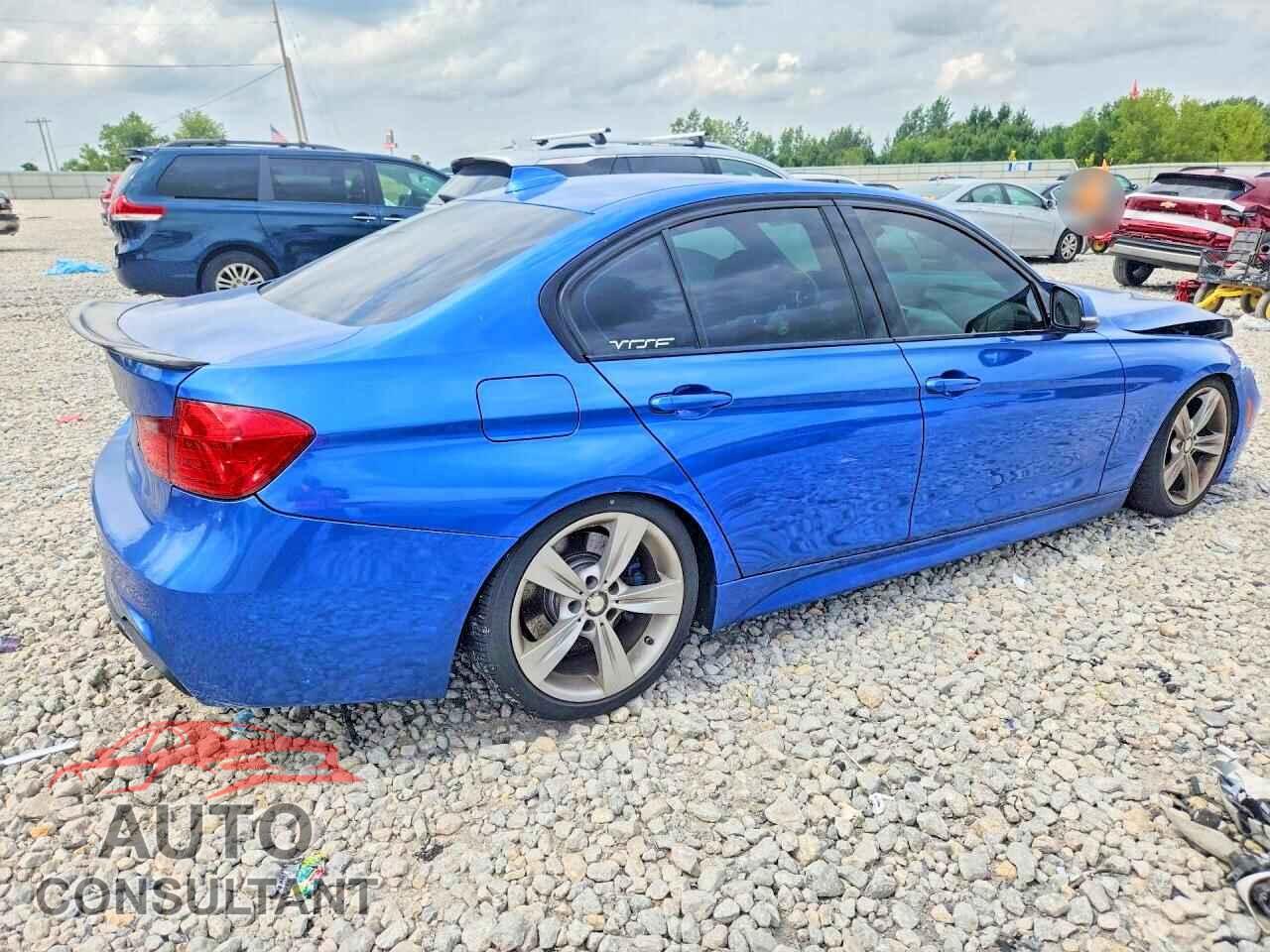 BMW 3 SERIES 2013 - WBA3B9C59DJ437009