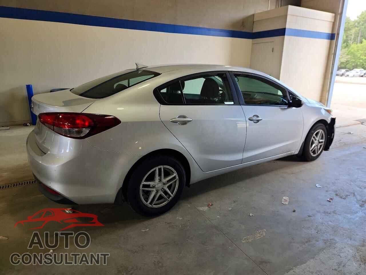 KIA FORTE 2017 - 3KPFK4A75HE013630