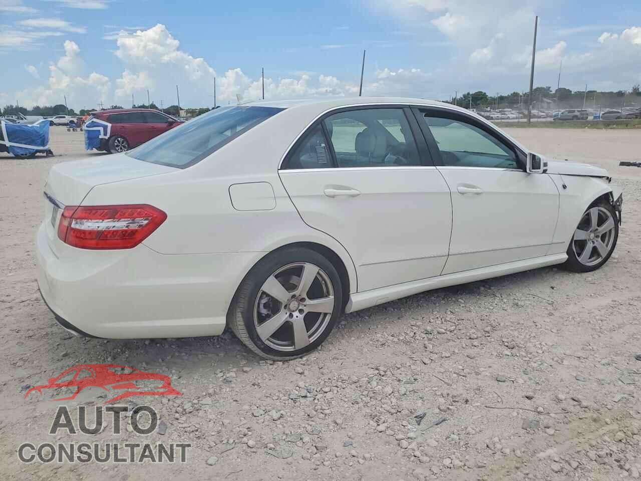 MERCEDES-BENZ E-CLASS 2011 - WDDHF5GB0BA271987