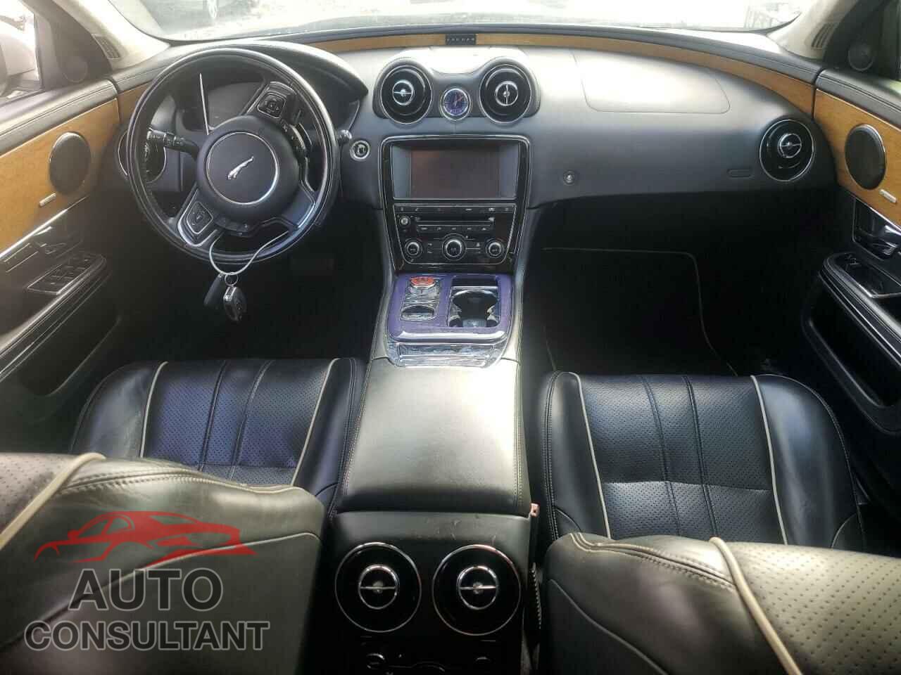 JAGUAR XJ 2012 - SAJWA2GEXCMV22332