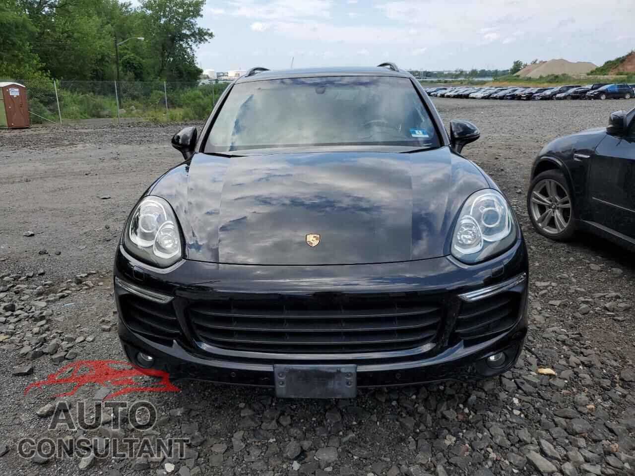 PORSCHE CAYENNE 2018 - WP1AA2A29JKA06638