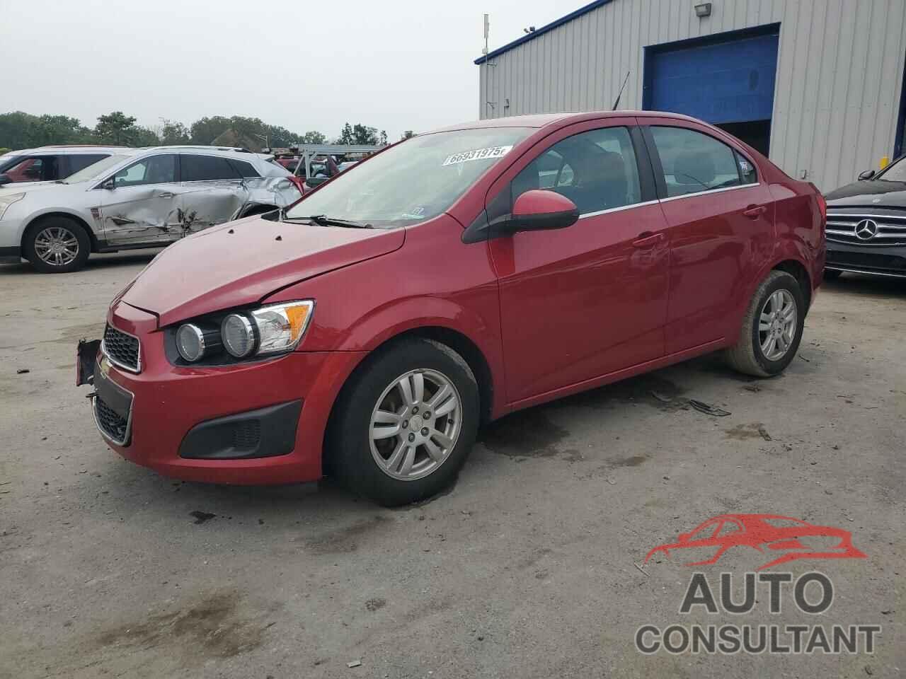 CHEVROLET SONIC 2013 - 1G1JC5SG3D4203801
