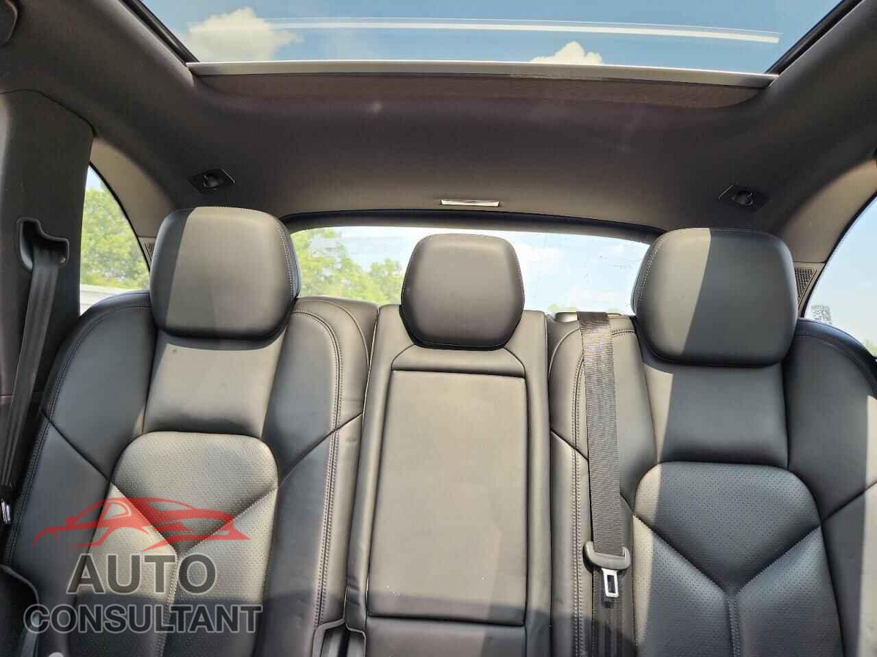 PORSCHE CAYENNE 2016 - WP1AB2A22GLA94464