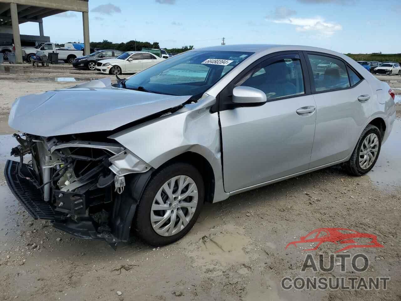 TOYOTA COROLLA 2018 - 5YFBURHE8JP807651