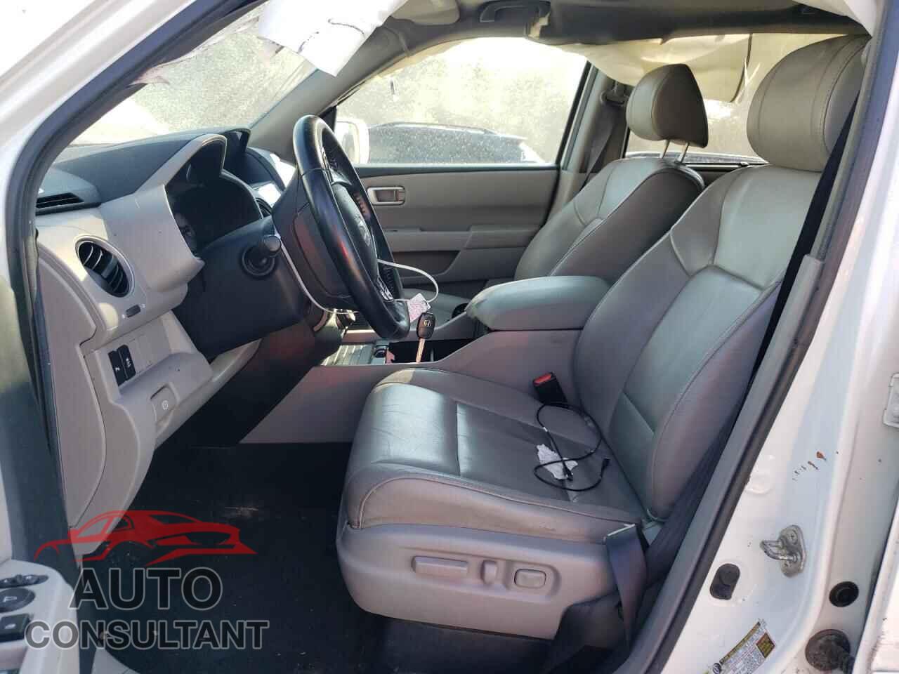 HONDA PILOT 2012 - 5FNYF4H97CB070080