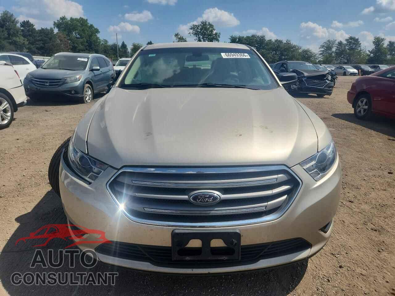 FORD TAURUS 2017 - 1FAHP2D82HG105318