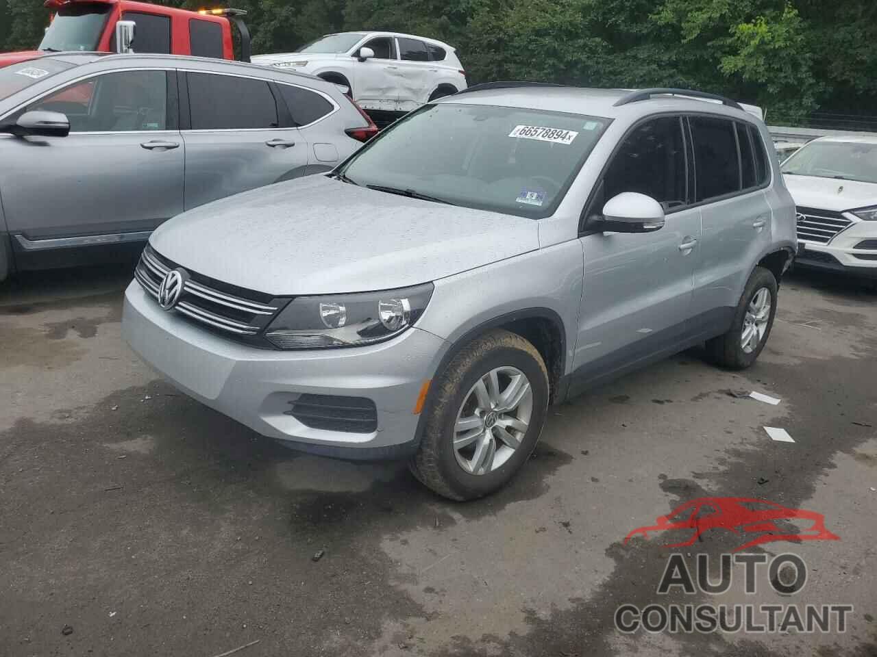 VOLKSWAGEN TIGUAN 2016 - WVGBV7AX6GW570831