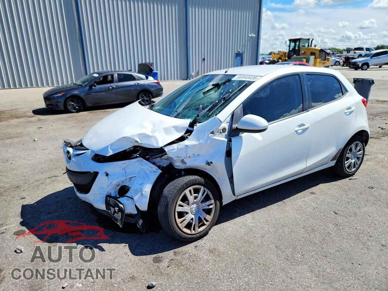 MAZDA 2 2013 - JM1DE1KY2D0156056