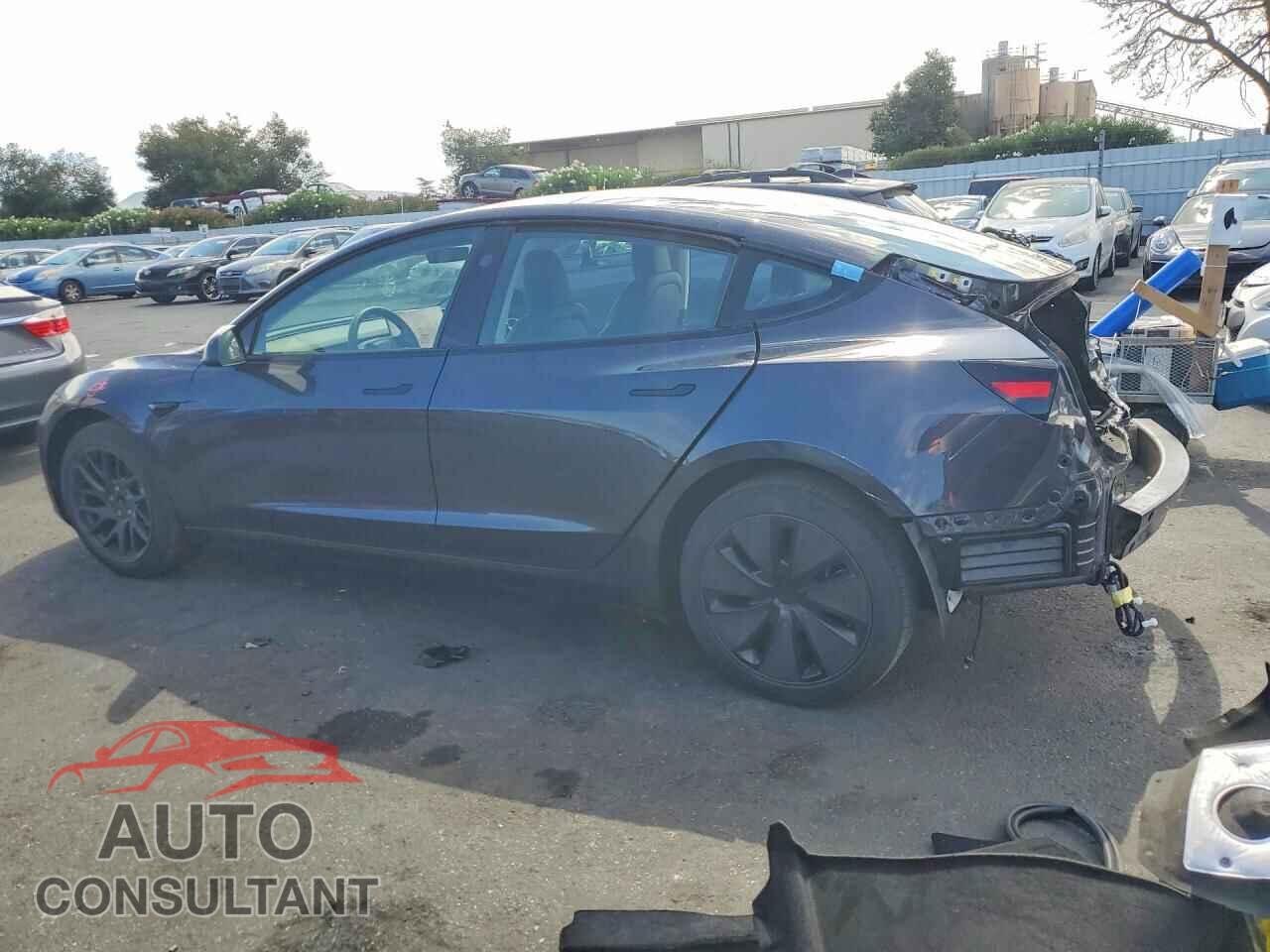 TESLA MODEL 3 2024 - 5YJ3E1EA7RF825621