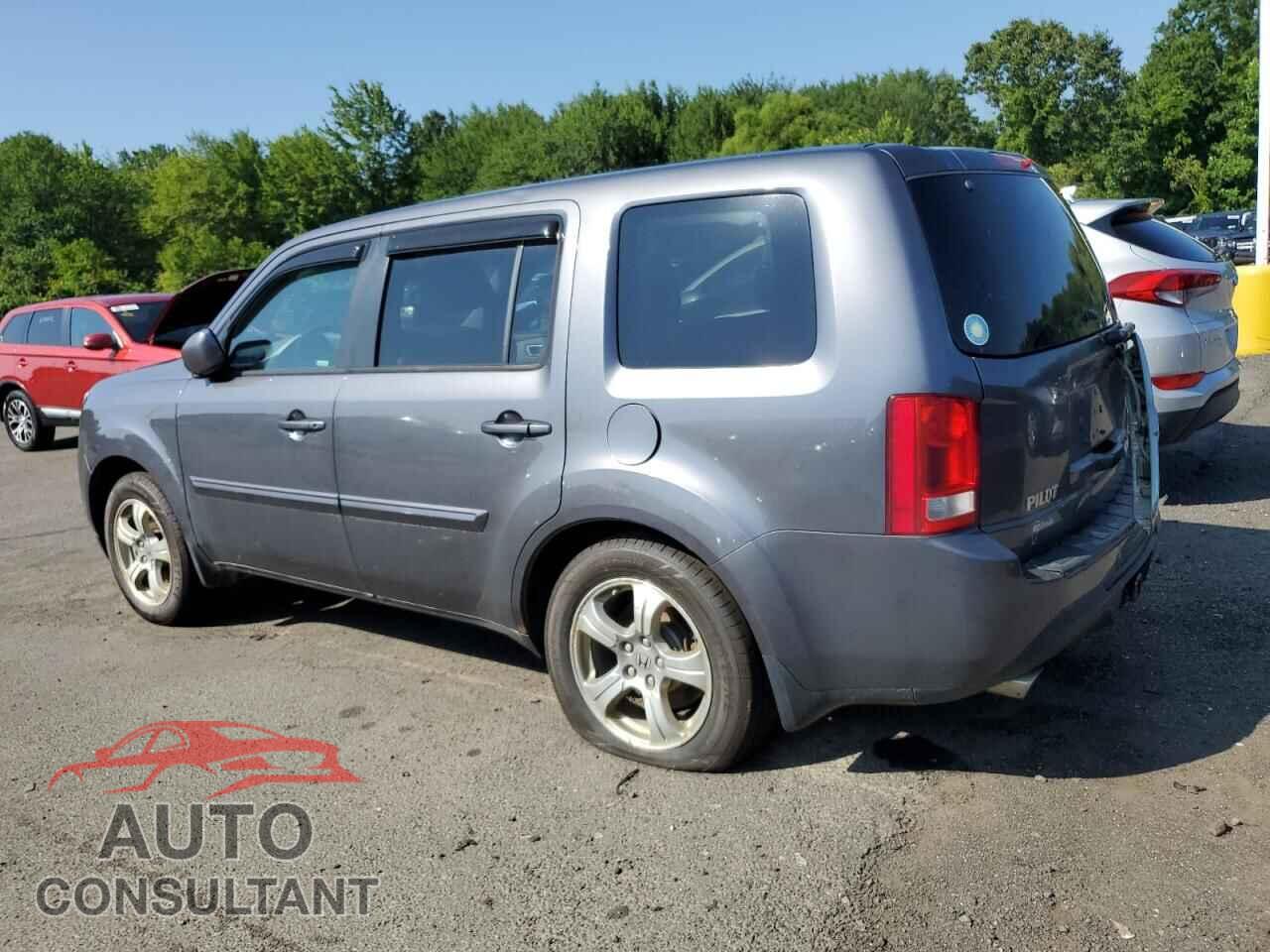HONDA PILOT 2015 - 5FNYF4H49FB024114