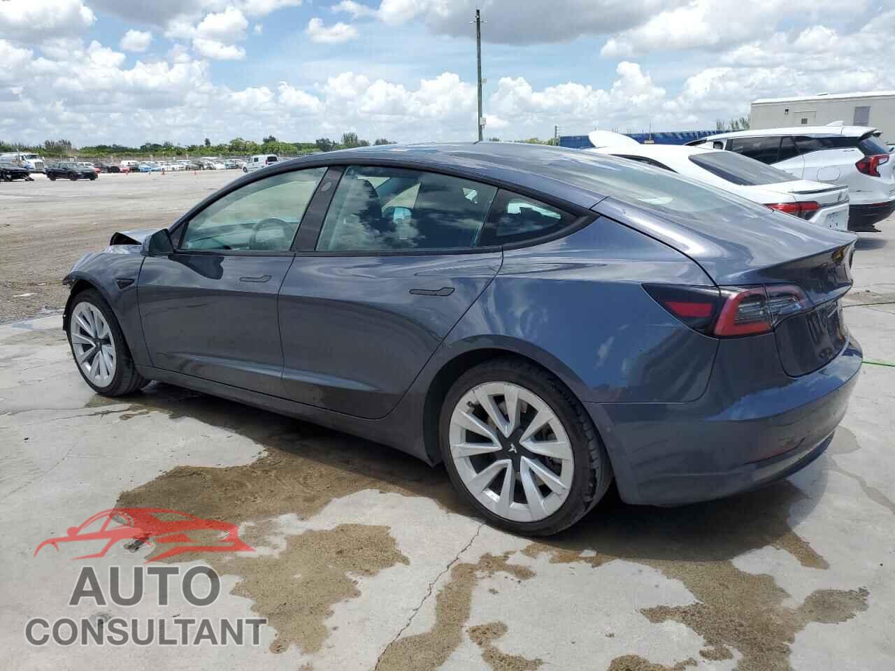 TESLA MODEL 3 2022 - 5YJ3E1EA2NF370302