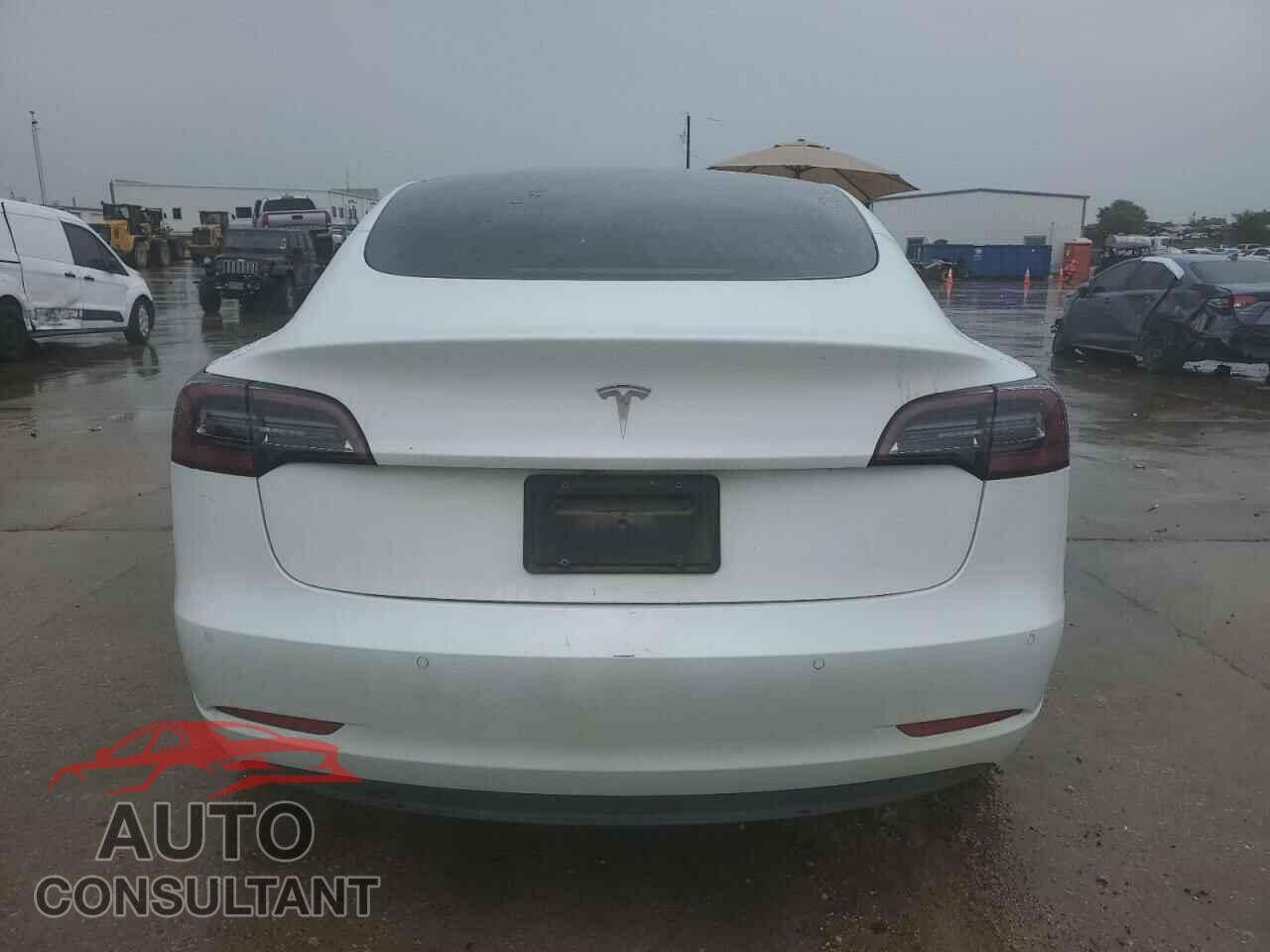 TESLA MODEL 3 2021 - 5YJ3E1EAXMF057867