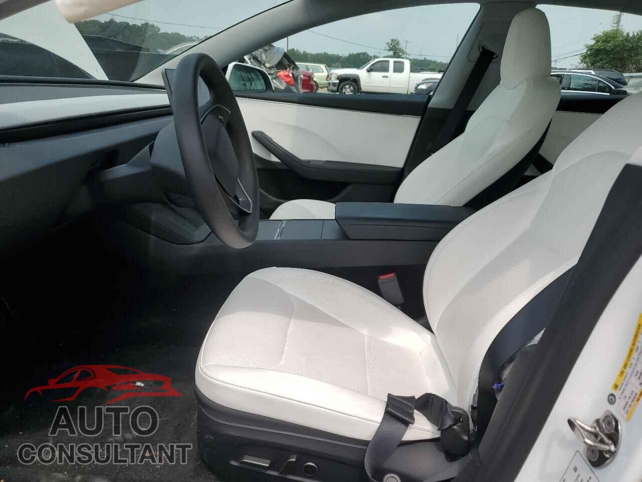 TESLA MODEL 3 2024 - 5YJ3E1EA7RF784939