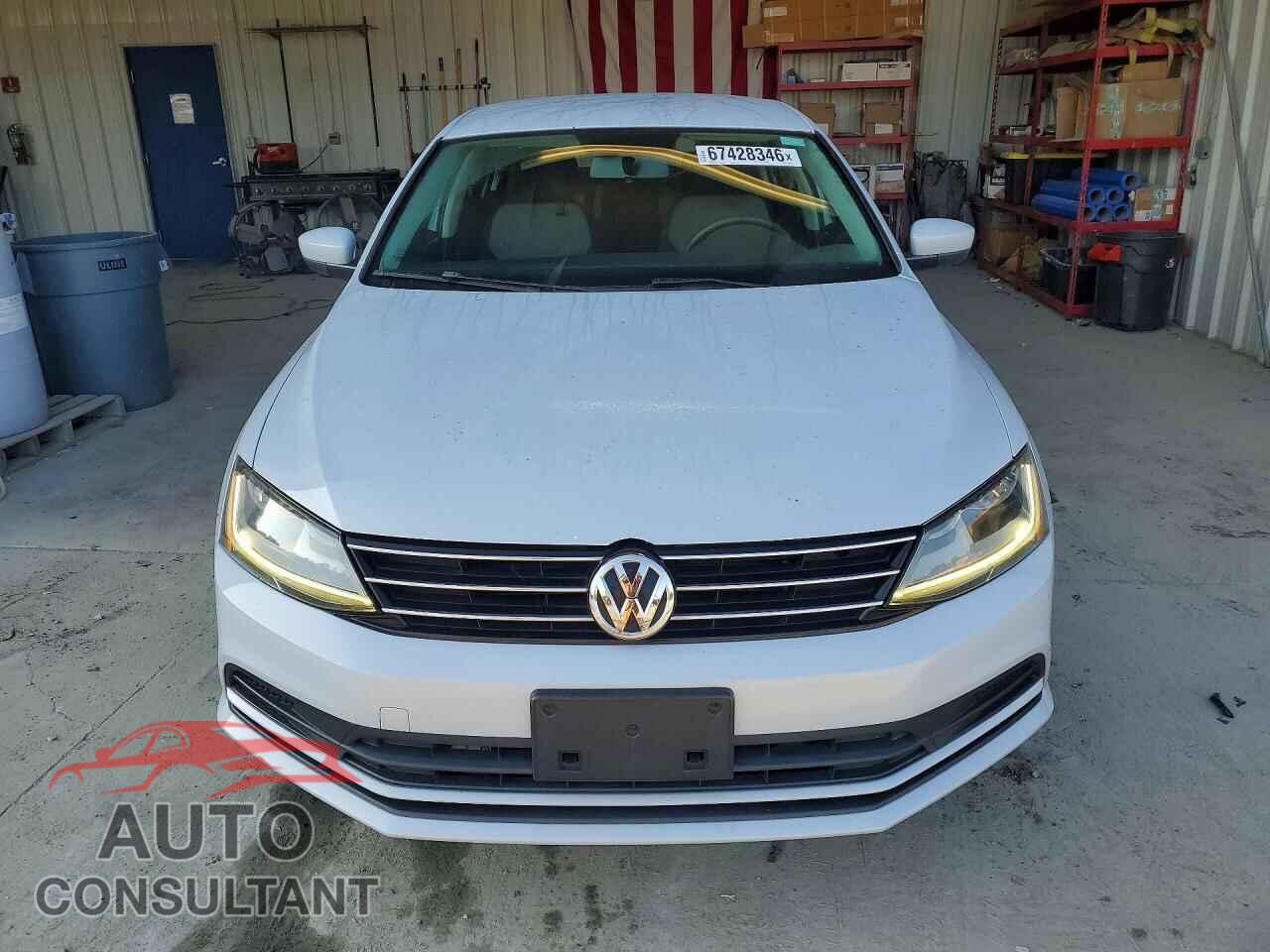 VOLKSWAGEN JETTA 2017 - 3VW2B7AJ5HM390103