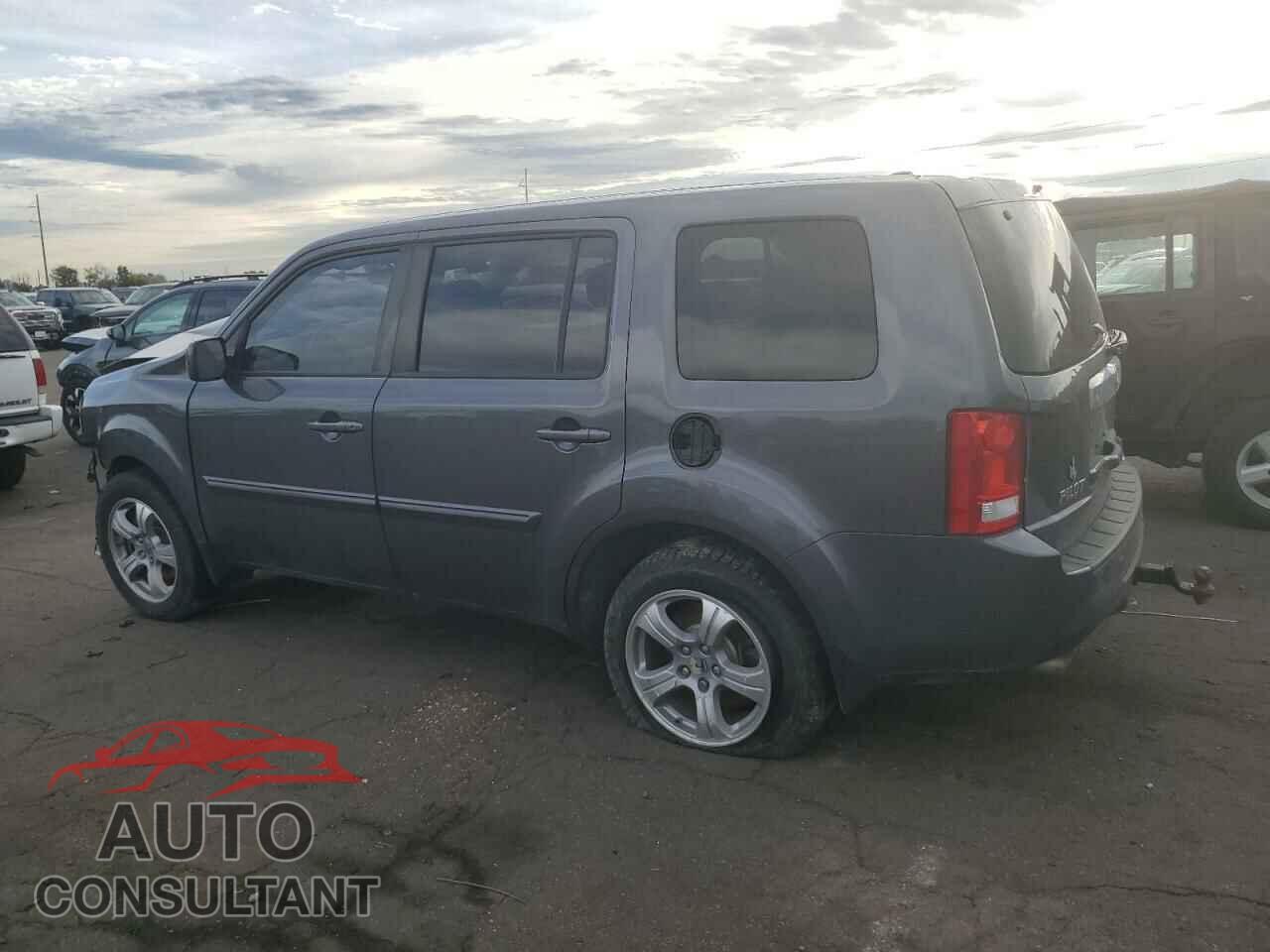 HONDA PILOT 2015 - 5FNYF4H54FB049723