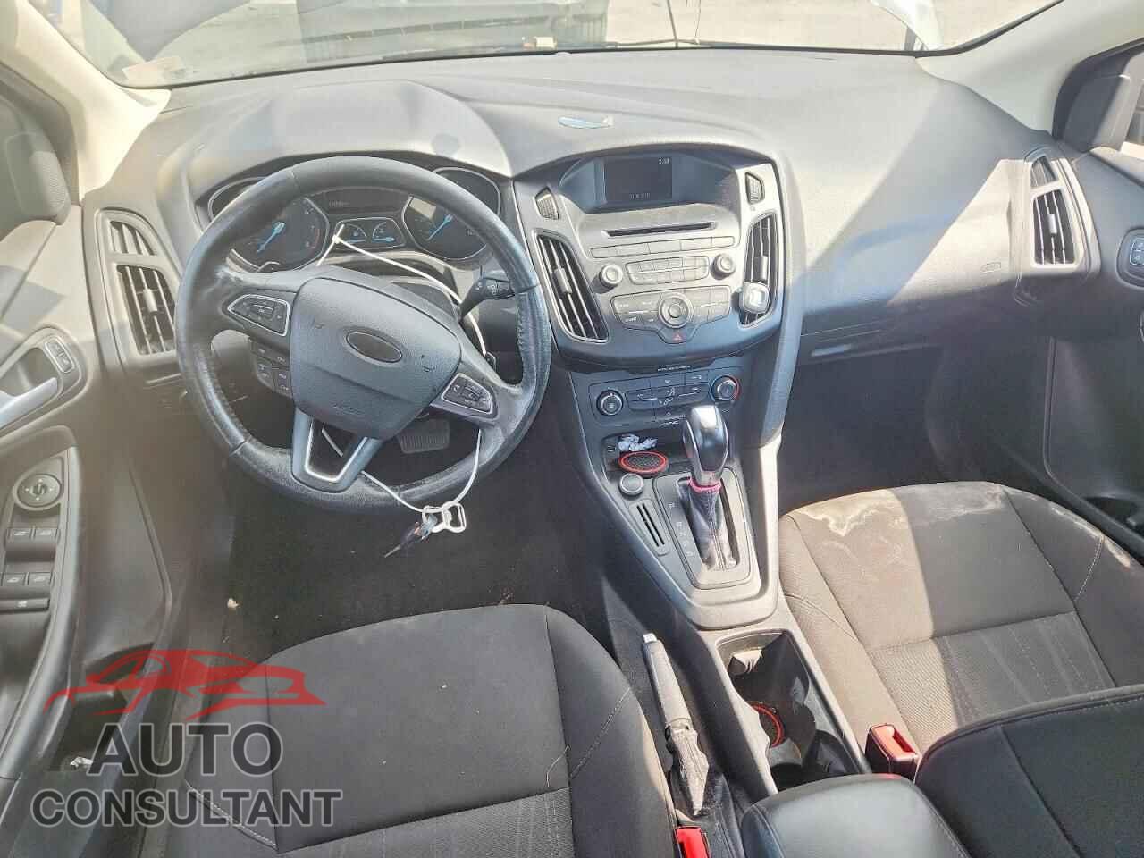 FORD FOCUS 2015 - 1FADP3F2XFL292339