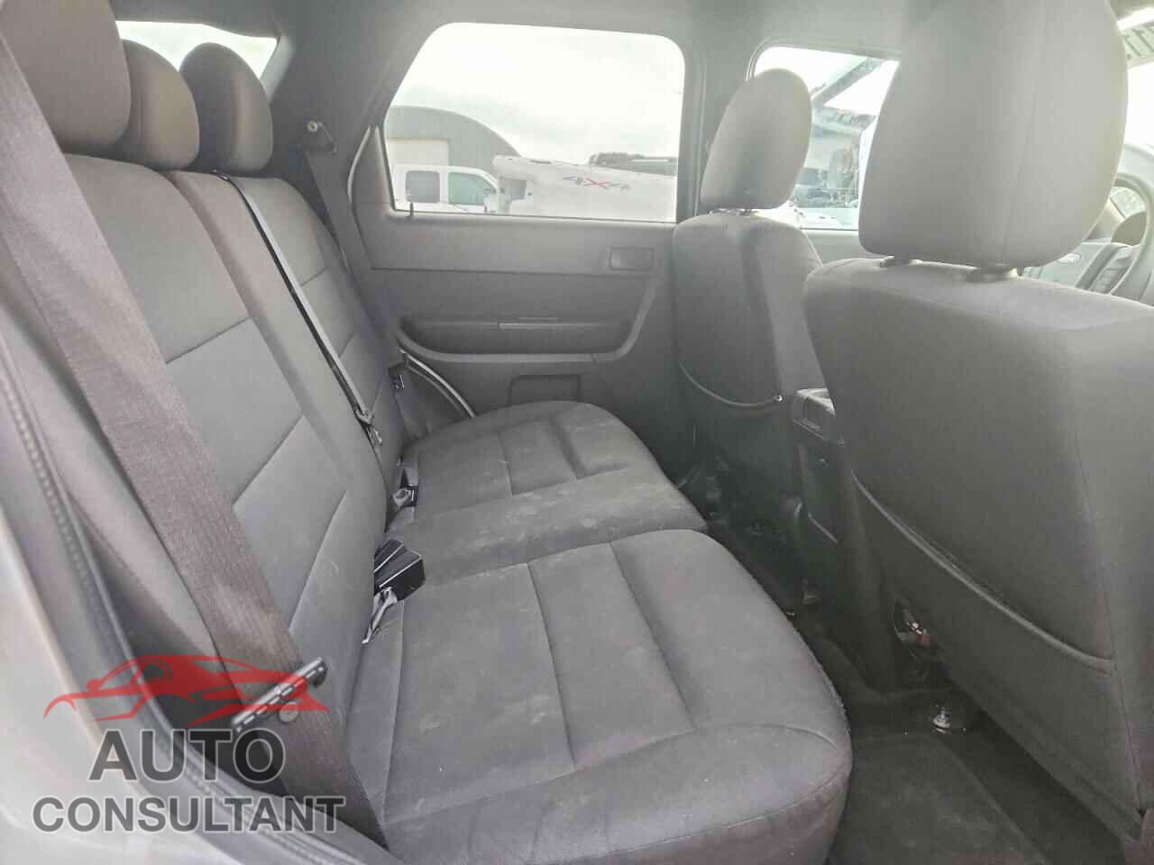 FORD ESCAPE 2011 - 1FMCU0DG2BKA75357