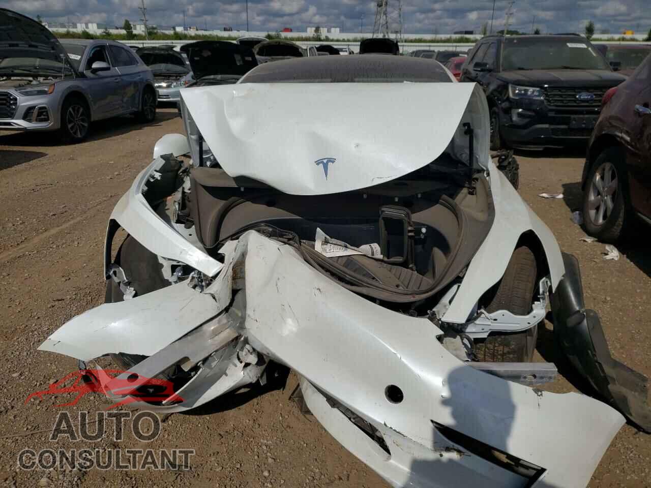 TESLA MODEL 3 2023 - 5YJ3E1EA7PF656715