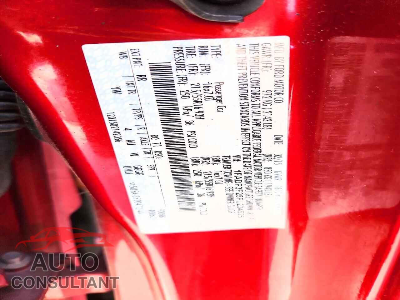 FORD FOCUS 2015 - 1FADP3F25FL234526