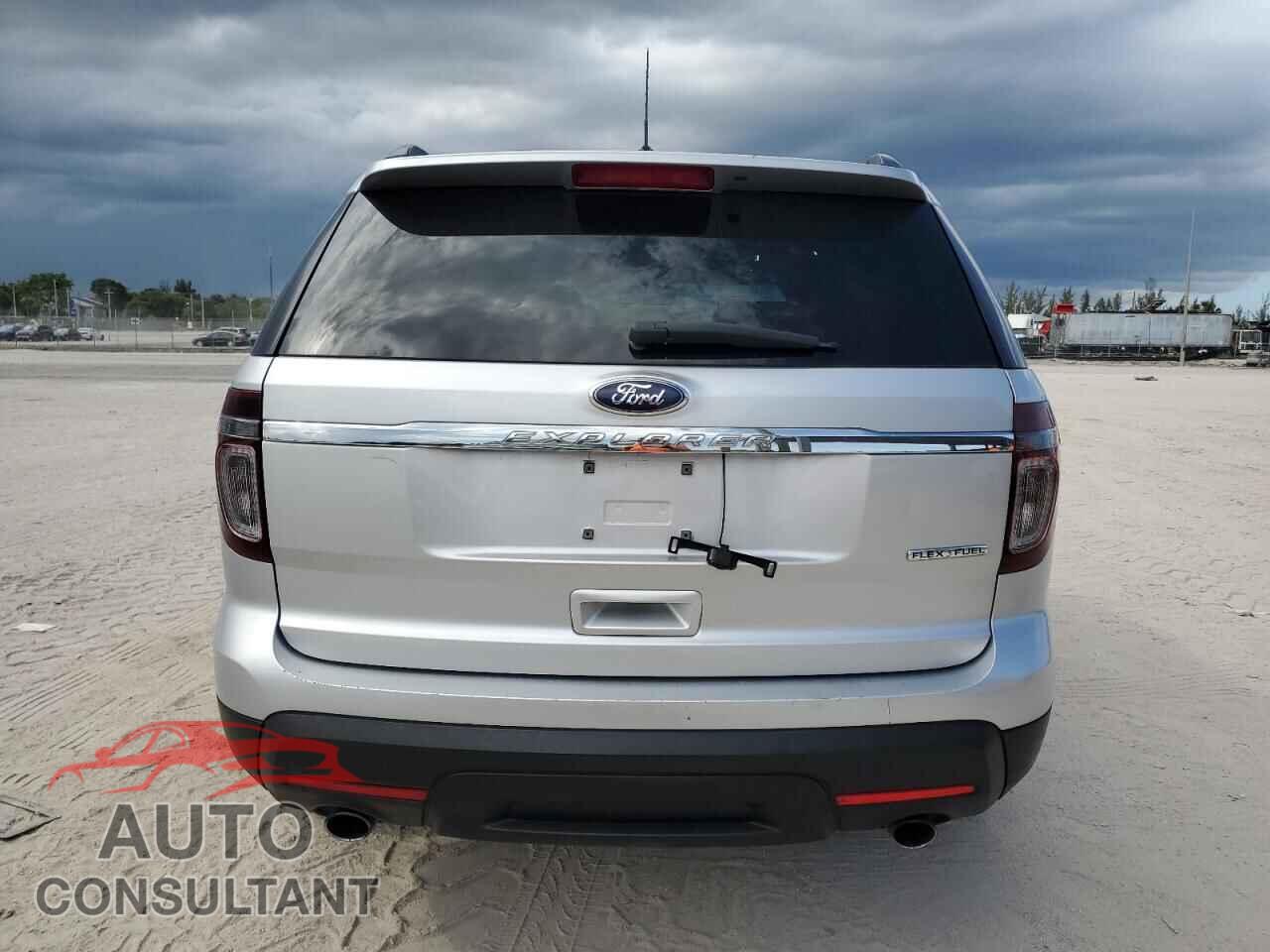 FORD EXPLORER 2015 - 1FM5K7B89FGB56335
