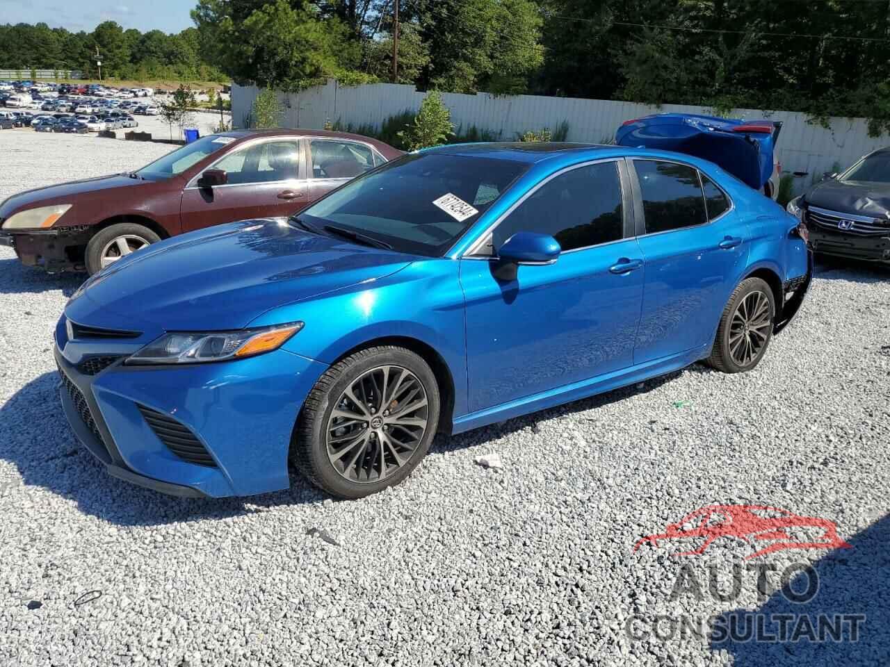 TOYOTA CAMRY 2018 - 4T1B11HK0JU026637