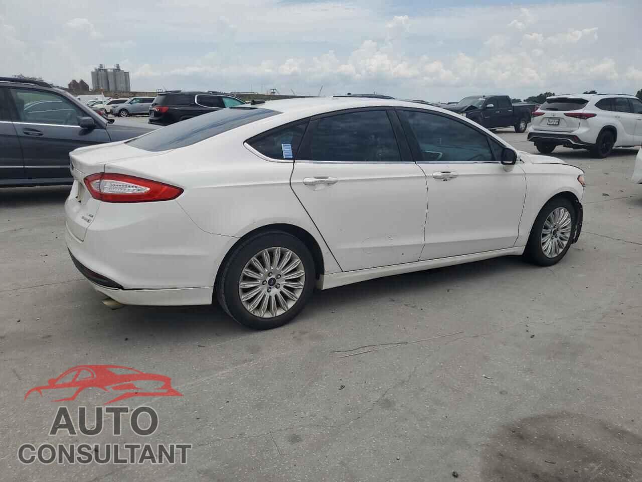 FORD FUSION 2013 - 3FA6P0LU9DR349318