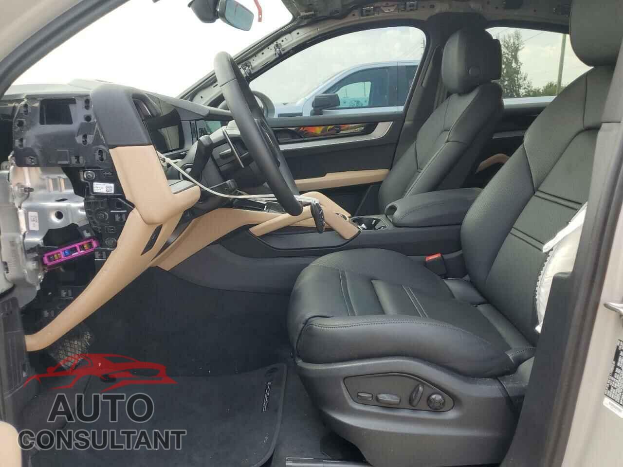 PORSCHE CAYENNE 2024 - WP1BA2AY1RDA54658