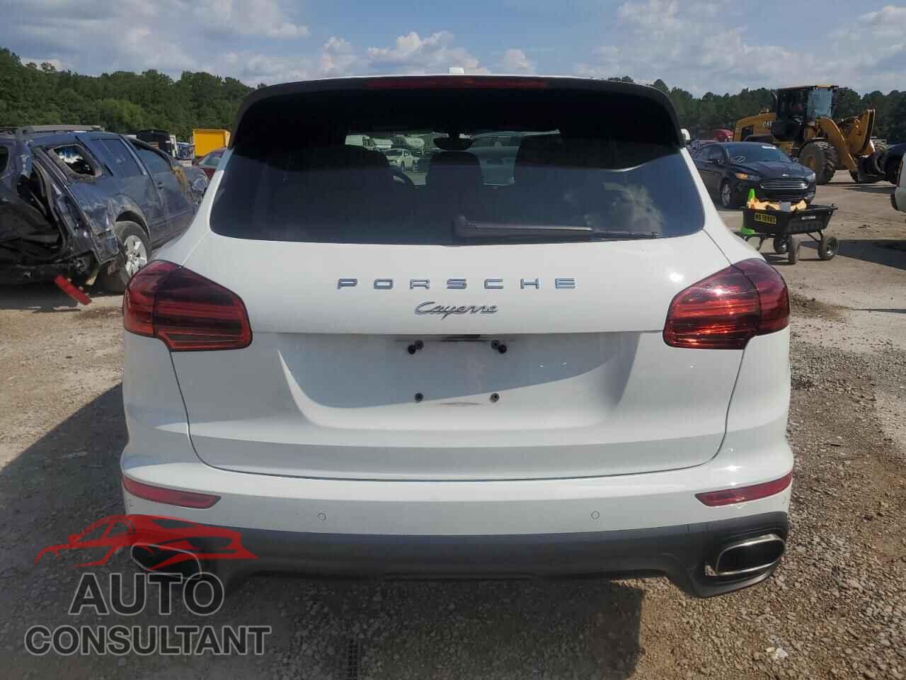 PORSCHE CAYENNE 2017 - WP1AA2A29HKA85268