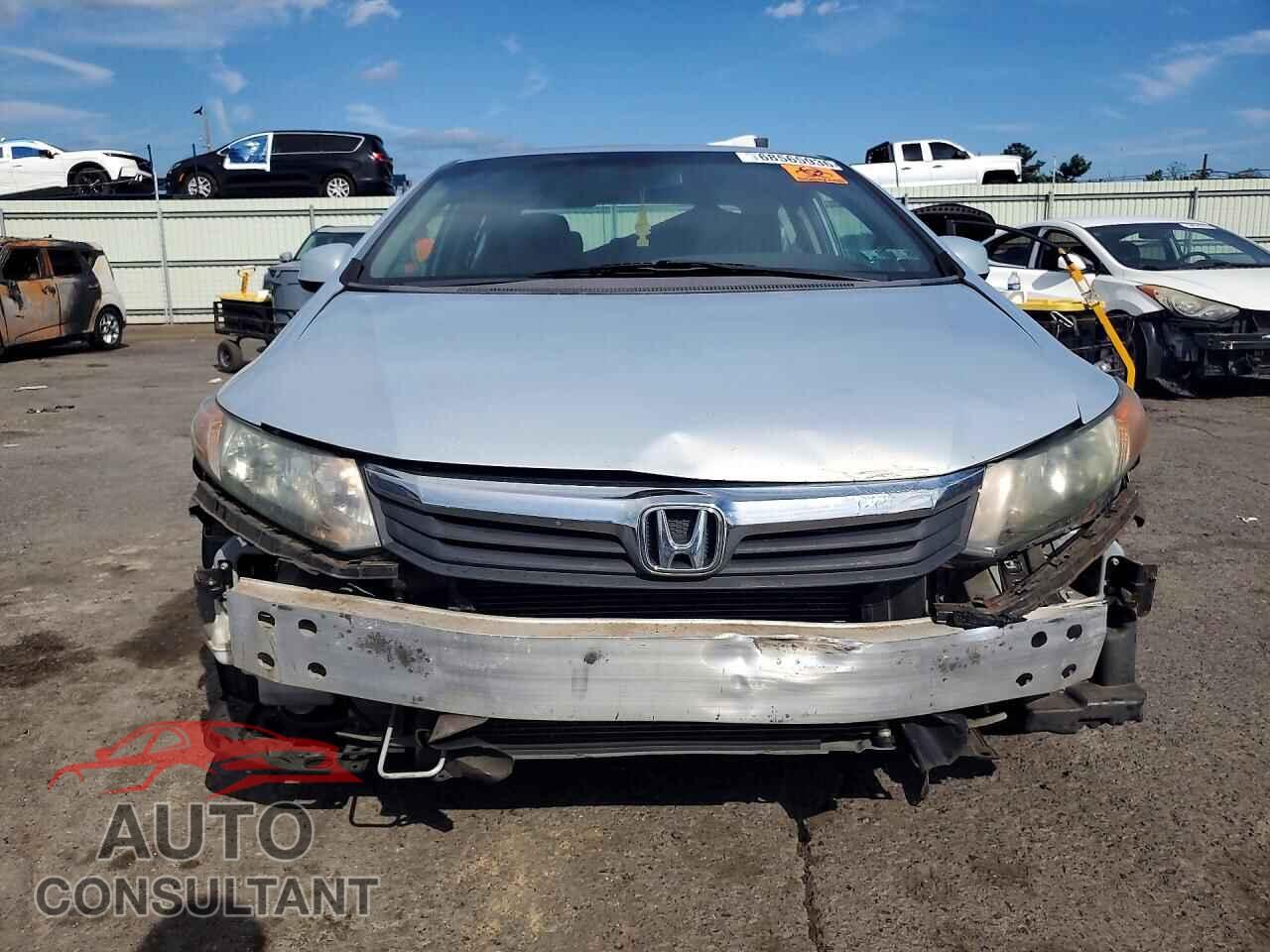 HONDA CIVIC 2012 - 2HGFB2F55CH559340
