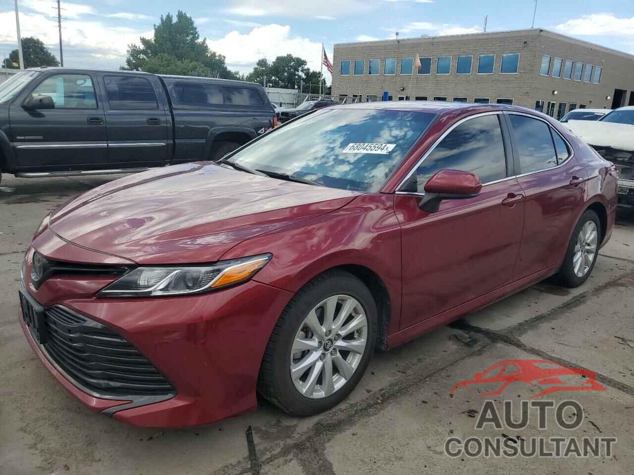TOYOTA CAMRY 2018 - 4T1B11HK3JU541938